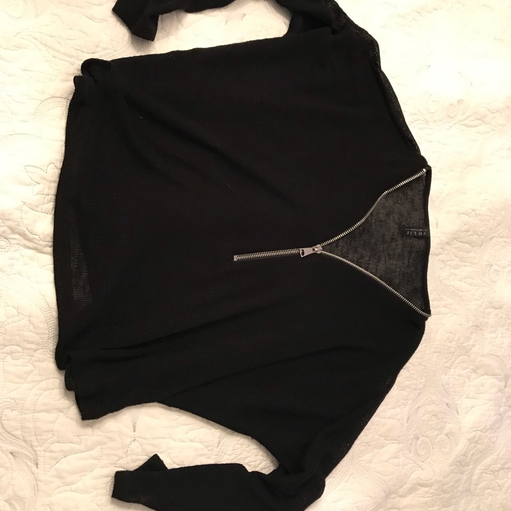 Women’s zipper knit top